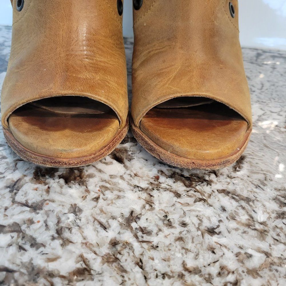 ANTHROPOLOGY BASKE California Leather Bootie size 7.5 - Picture 2 of 10